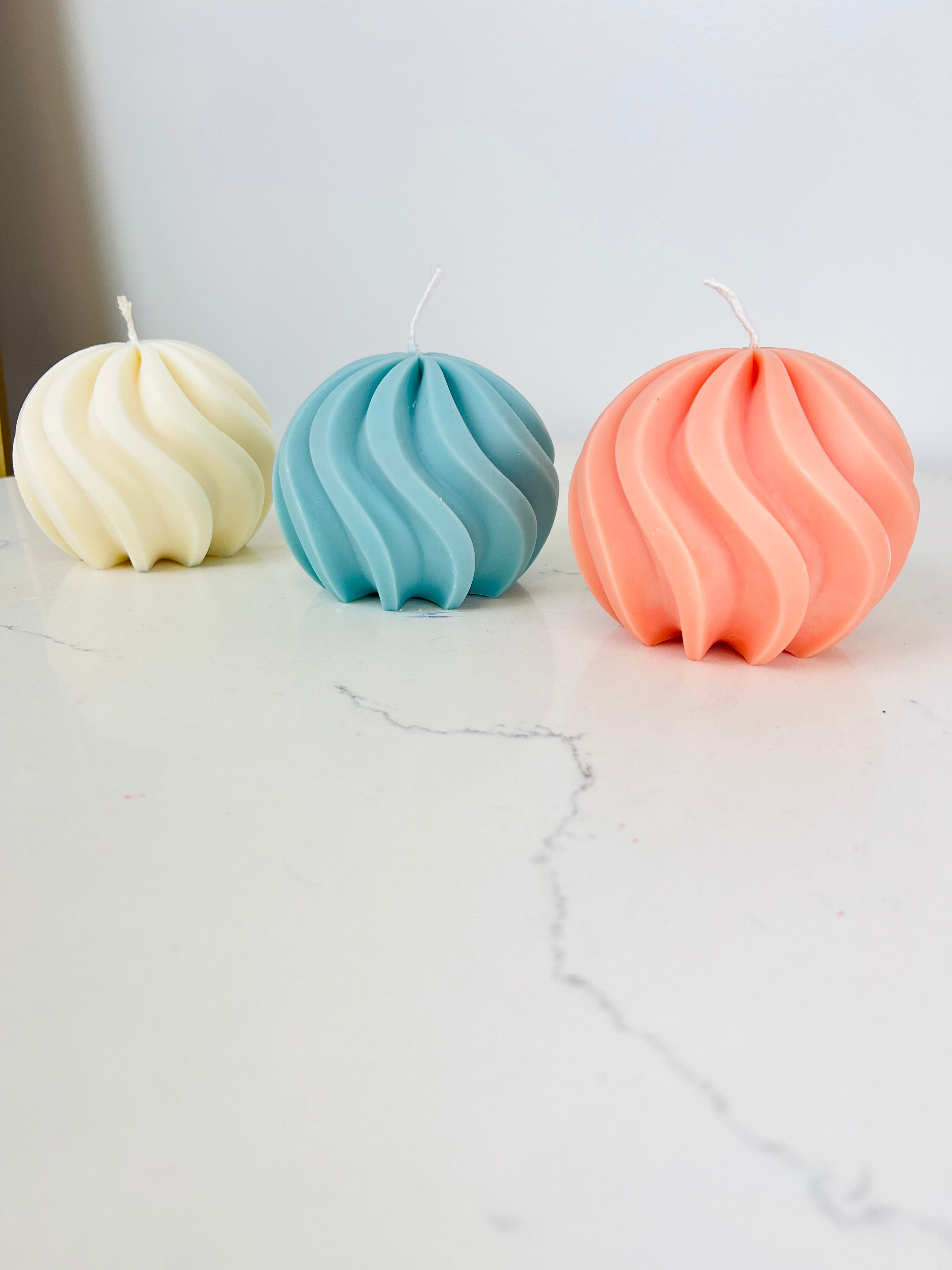 The Wave Orb Candle